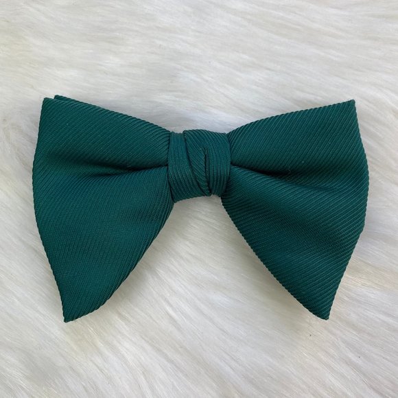 Vintage Other - Vintage Green Fabric Clip On Bowtie